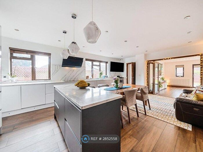 4 Bedroom Detached House To Rent In Manor Road, Basingstoke, RG24