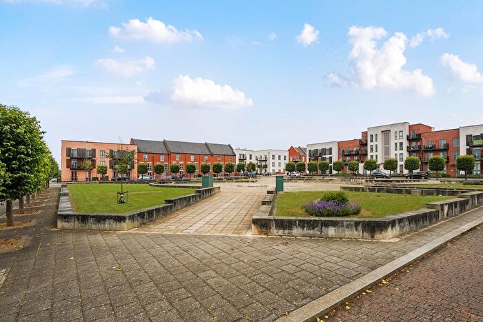 2 Bedroom Flat For Sale In The Square, Upton, Northampton, NN5