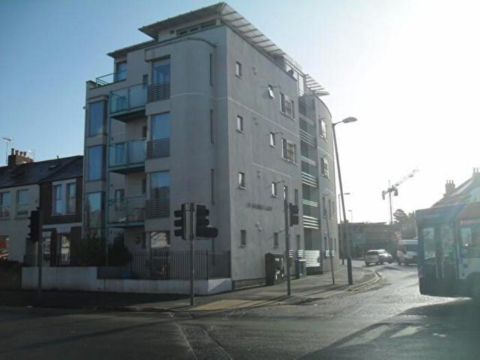 2 Bedroom Flat To Rent In St Georges Gate St Georges Road Cheltenham, GL50