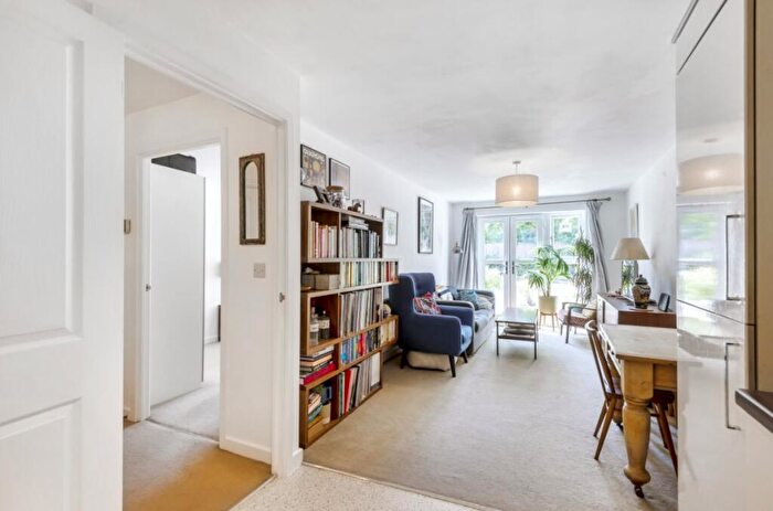 1 Bedroom Flat To Rent In Worcester Close London, SE20