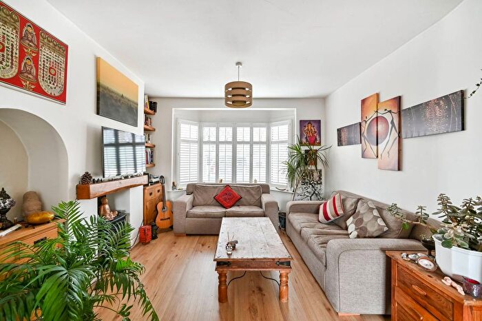 1 Bedroom Terraced House To Rent In Milner Drive, Whitton, Twickenham, TW2