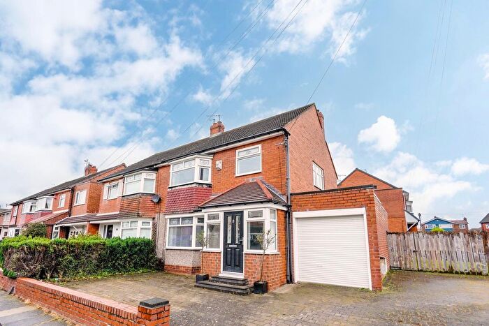 3 Bedroom Semi Detached House To Rent In Burnt House Road, Monkseaton, NE25