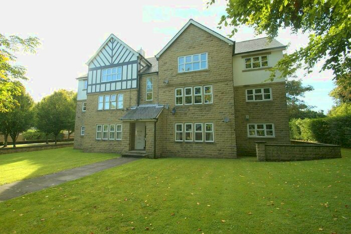 2 Bedroom Flat To Rent In Parkwood Court, Roundhay, Leeds, LS8