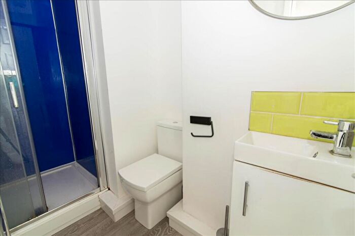 1 Bedroom House To Rent In Beeston Road, Dunkirk, NG7