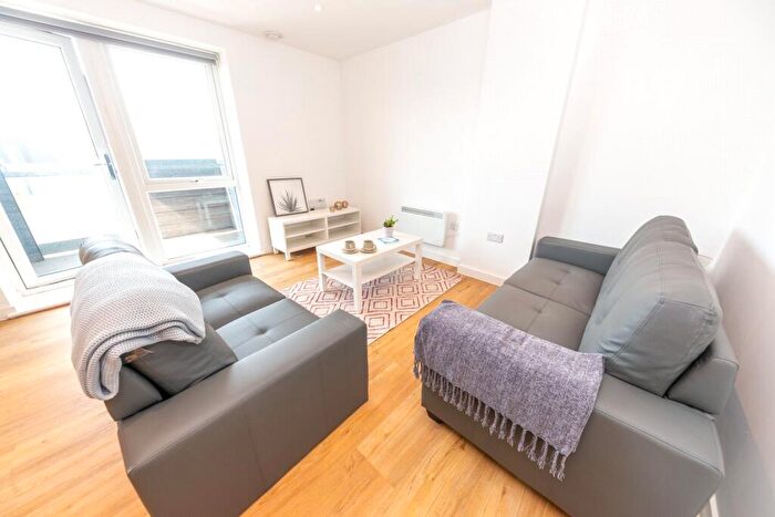 3 Bedroom Flat To Rent In The Plaza, Every Street, Ancoats, Manchester, M4