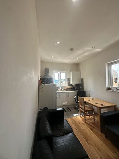 2 Bedroom Flat To Rent In Fonthill Road - Flat B, Second Floor, London, N4