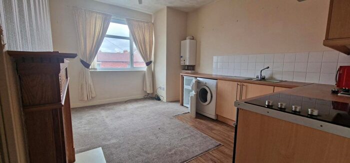1 Bedroom Flat To Rent In Queens Promenade, Bispham, Blackpool, FY2