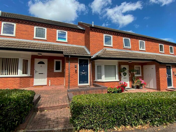 Houses for sale & to rent in B73 6ER, Manor Drive, Sutton Trinity