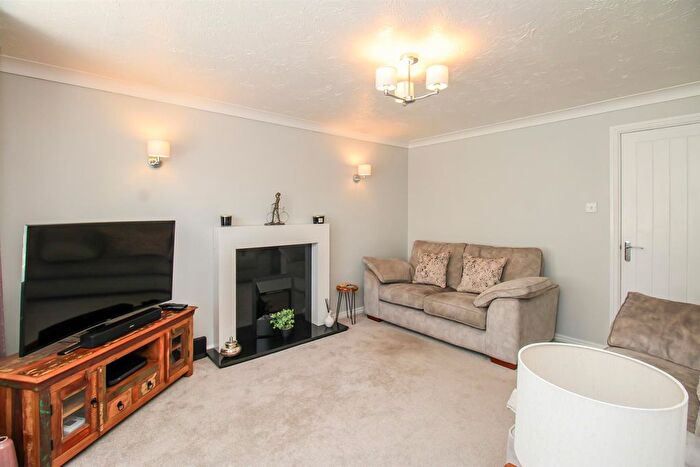 3 Bedroom Detached House For Sale In St. Josephs Mount, Pontefract, WF8