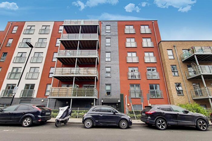 1 Bedroom Flat To Rent In Heath Place, London, E3