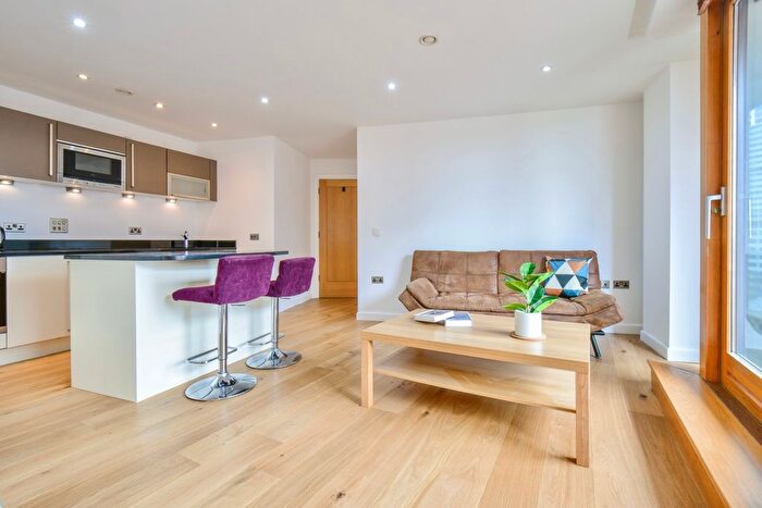 1 Bedroom Flat To Rent In Wharf Approach, Leeds, LS1