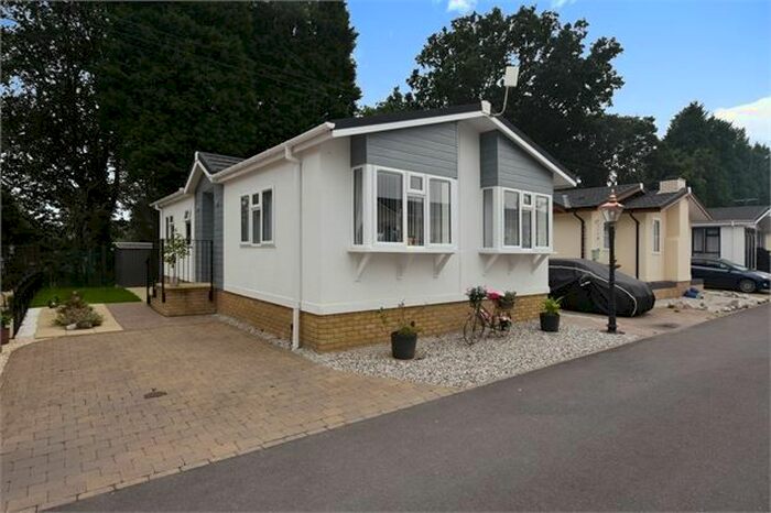 2 Bedroom Park Home For Sale In Regency Court, Stover, Newton Abbot, Devon., TQ12