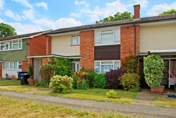 1 Bedroom Apartment To Rent In Clonmel Way, Burnham, SL1