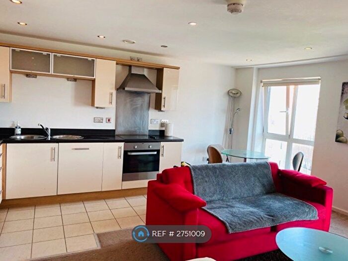 Studio To Rent In Masshouse Plaza, Birmingham, B5