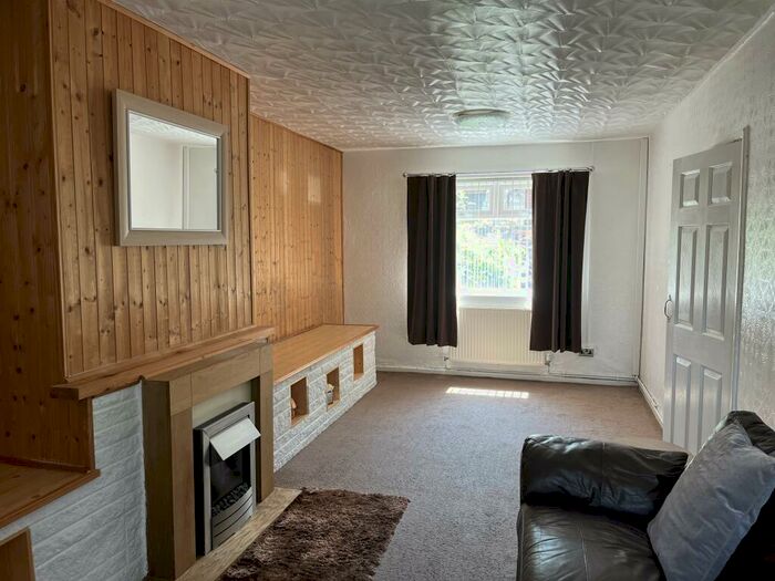 3 Bedroom Terraced House To Rent In Lawrence Avenue, Aberdare, CF44
