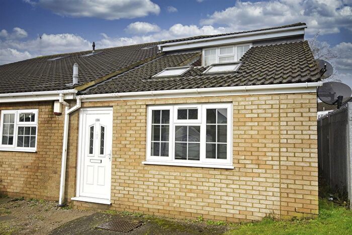 1 Bedroom Bungalow To Rent In Reynard Way, Kingsthorpe, Northampton, NN2