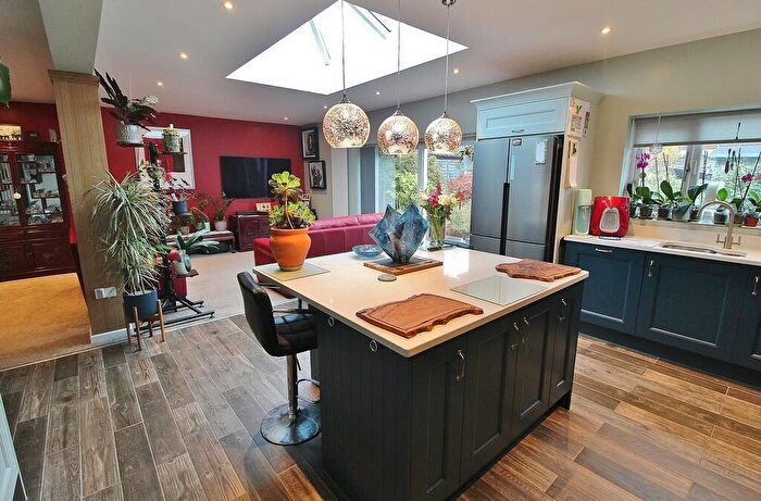 3 Bedroom Detached Bungalow For Sale In Catherington Lane, Horndean, PO8