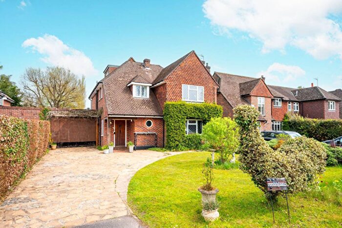 4 Bedroom Detached House For Sale In Linersh Wood Close, Bramley, Guildford, GU5