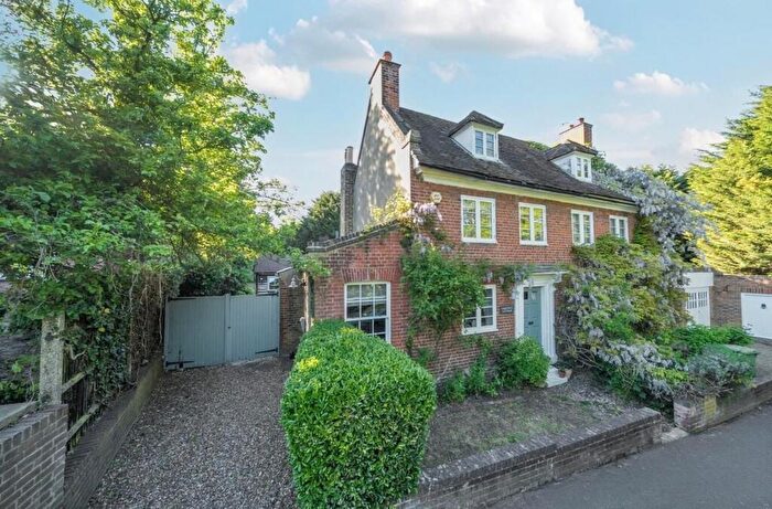 2 Bedroom Semi-Detached House For Sale In Old Perry Street, Chislehurst, Kent, BR7