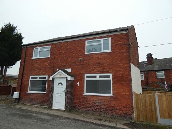 2 Bedroom Detached House To Rent In Canal Terrace, Middlewich, CW10