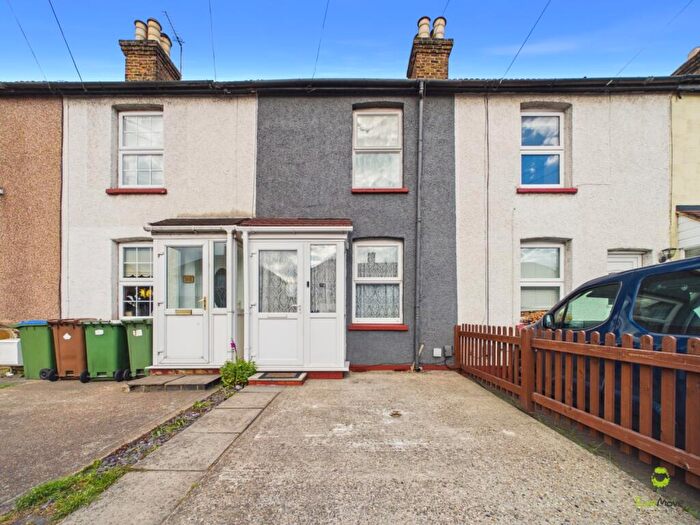 3 Bedroom Terraced House For Sale In Erith Road, Bexleyheath, Kent, DA7