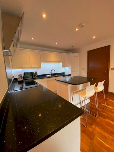 1 Bedroom Flat To Rent In Abridge Road, Chigwell, IG7