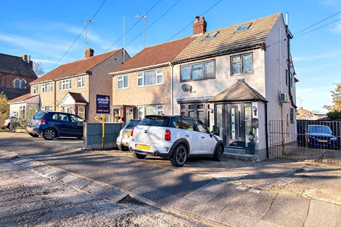 4 Bedroom Semi-Detached House For Sale In Pine Close, Swanley, BR8