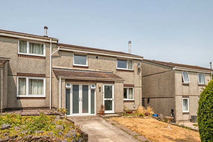 3 Bedroom Semi Detached House For Sale In Garden Park Close, Plymouth, PL9