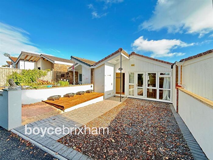 2 Bedroom Terraced Bungalow For Sale In Cumber Drive, Brixham, TQ5