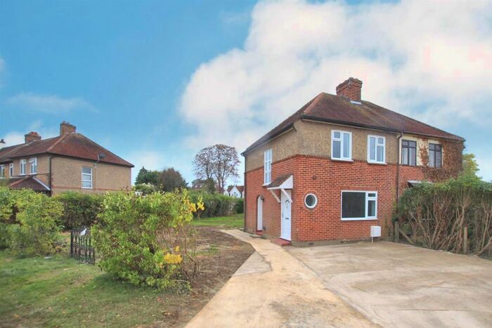 3 Bedroom Semi-Detached House To Rent In Nursery Way, Wraysbury, Staines-Upon-Thames, TW19