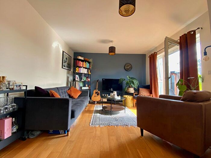 2 Bedroom Apartment To Rent In Cedar Avenue, Chelmsford, CM1