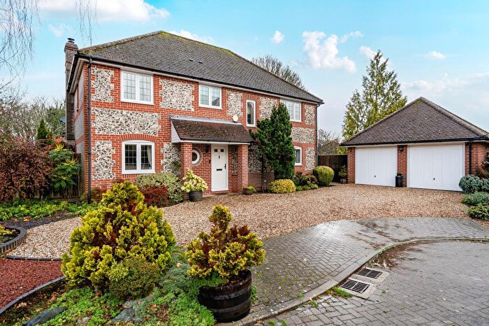 4 Bedroom Detached House For Sale In Kintbury, Berkshire, RG17