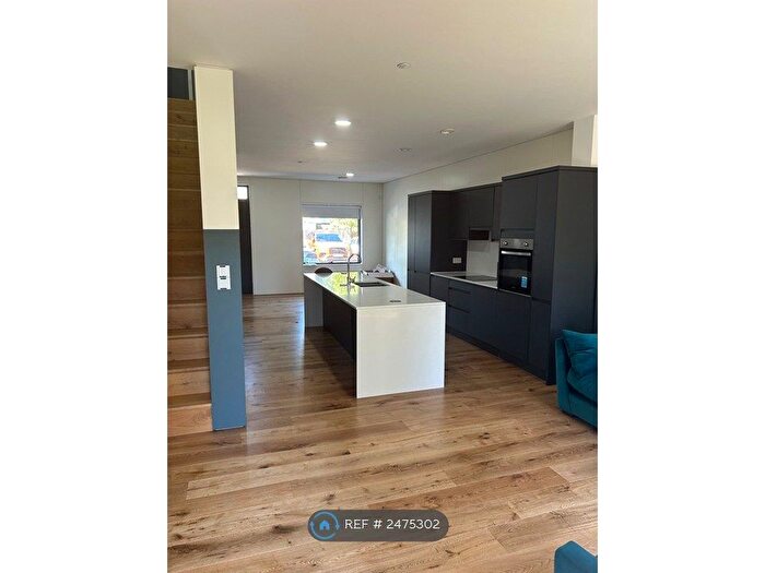 4 Bedroom Terraced House To Rent In Senior Lane, Salford, M3