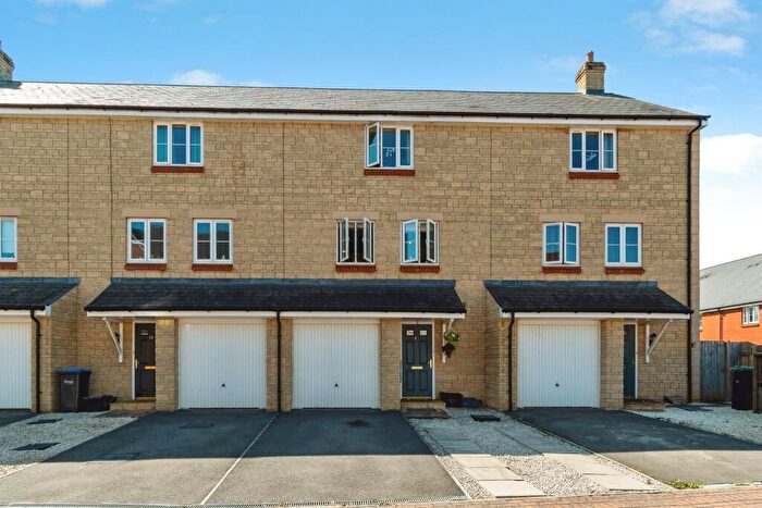 3 Bedroom Semi-Detached House For Sale In Lapwing Road, Melksham, SN12