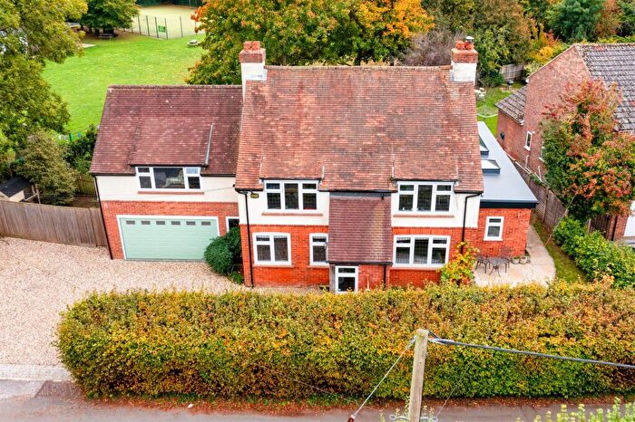 4 Bedroom Detached House For Sale In Tokers Green Lane, Kidmore End, RG4