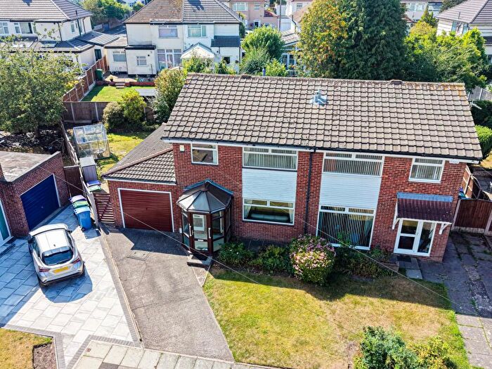 3 Bedroom Semi Detached House For Sale In Barnhurst Close, Liverpool, L16