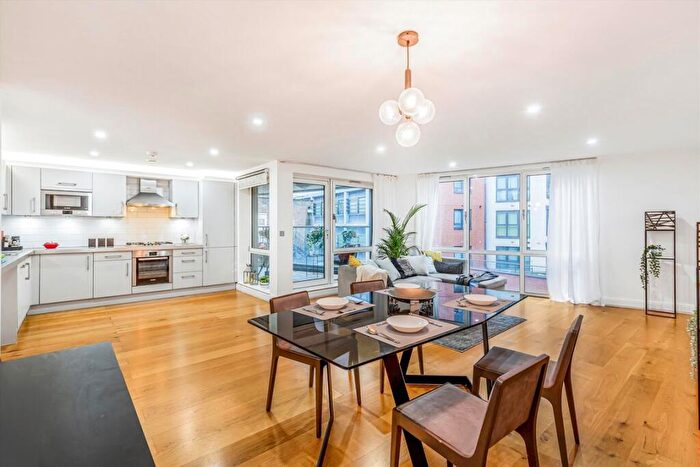 2 Bedroom Flat To Rent In Glasshouse Yard, London, EC1A