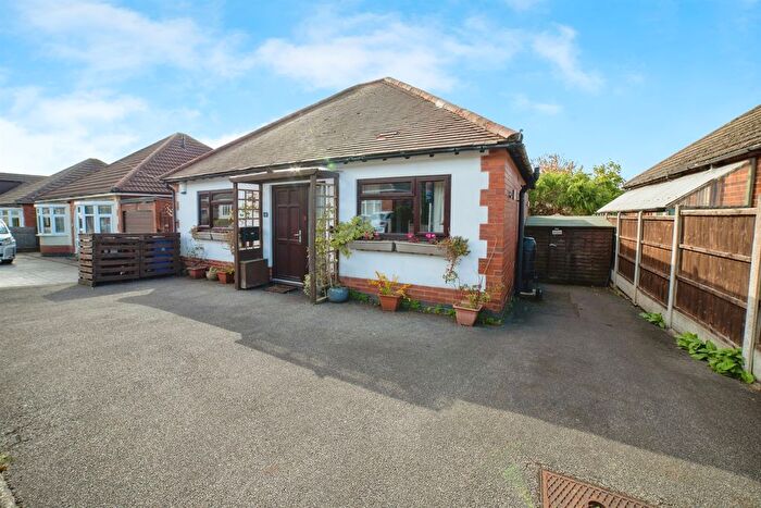 2 Bedroom Detached Bungalow For Sale In Welwyn Avenue, Allestree, Derby, DE22