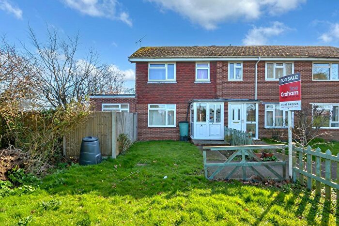 4 Bedroom End Of Terrace House For Sale In Downview Close, Yapton, Arundel, West Sussex, BN18
