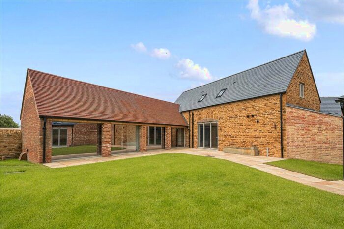 4 Bedroom House For Sale In Village Farm Barns, Duchess End, Mears Ashby, Northamptonshire, NN6