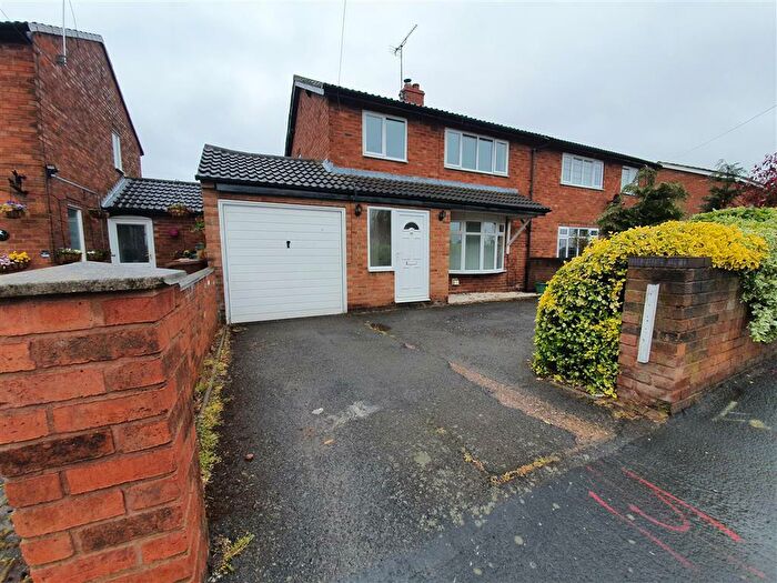 3 Bedroom House To Rent In Oakfield Road, Alrewas, Burton-On-Trent, DE13