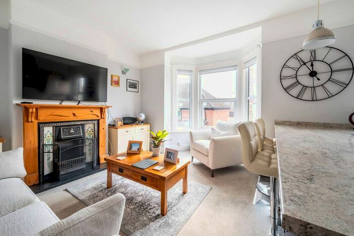 2 Bedroom Maisonette To Rent In High Street, Woking, GU21