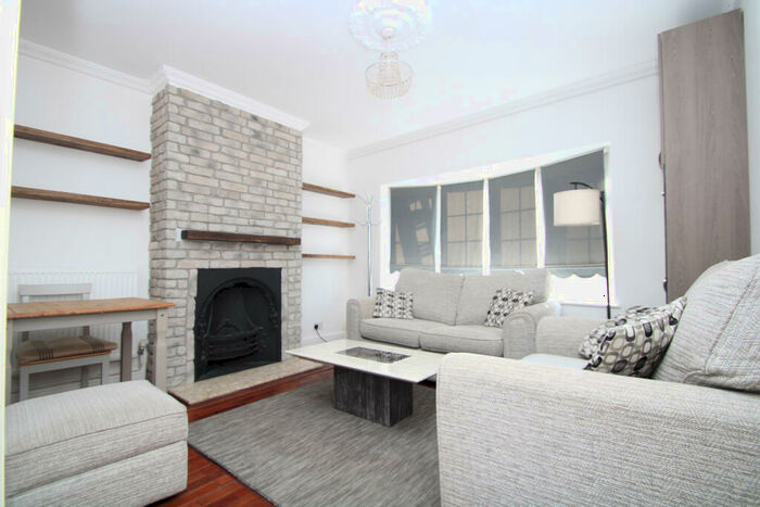 2 Bedroom House To Rent In Old Town, Croydon, CR0