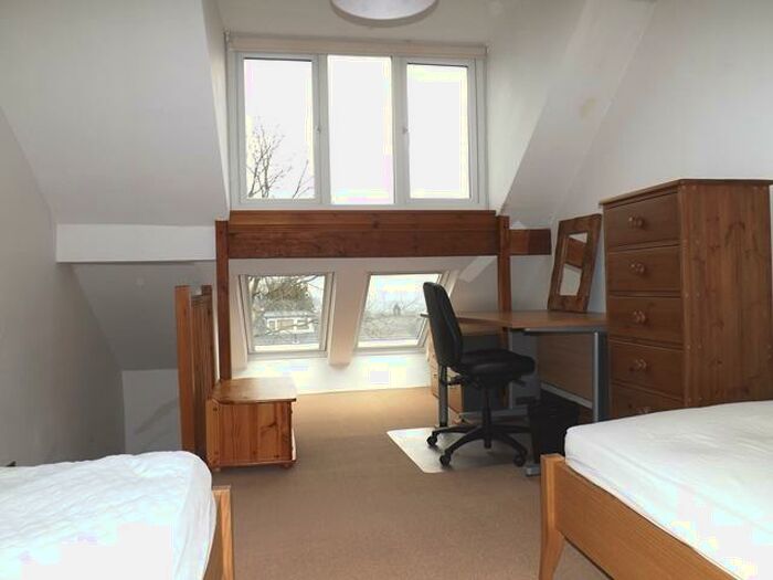 2 Bedroom House To Rent In Townend Street, Crookes, S10