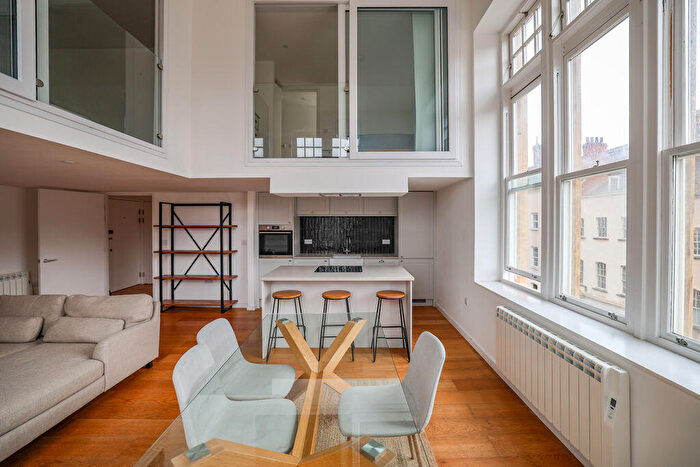 2 Bedroom Maisonette For Sale In Unity Street, Bristol, BS1