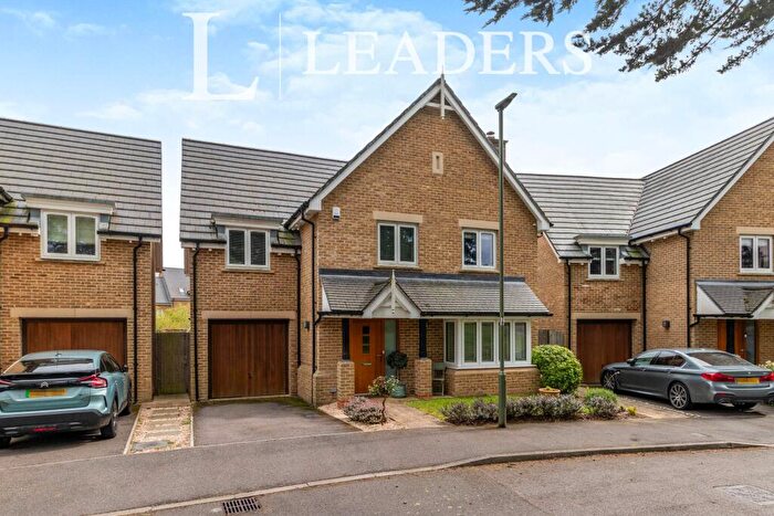 4 Bedroom Detached House To Rent In Richmond Crescent, KT19