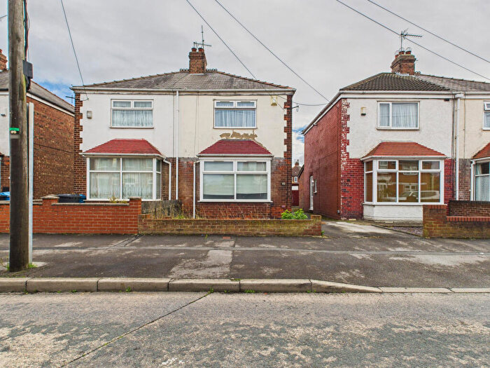 2 Bedroom Semi-Detached House To Rent In Oban Avenue, Hull, HU9