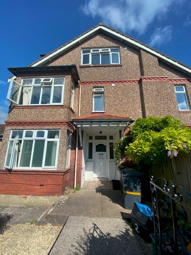 2 Bedroom Flat To Rent In Bishop Road, Bishopston, Bristol, BS7