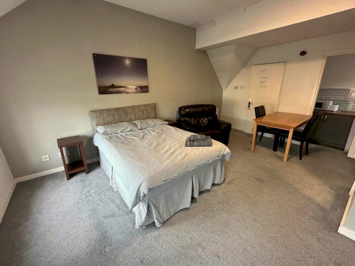 1 Bedroom Flat To Rent In High Street, Yarm, TS15