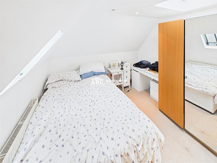 1 Bedroom Property To Rent In Ossulton Way, East Finchley, N2